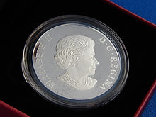 Load image into Gallery viewer, Silver Coin - $30 - 2018 - Royal Canadian Mint - The Great White Shark