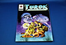 Charger l'image dans la galerie, Valiant Comics - Turok Dinosaur Hunter - #4 - October 1993