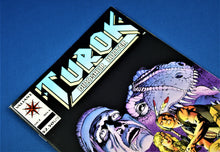Charger l'image dans la galerie, Valiant Comics - Turok Dinosaur Hunter - #4 - October 1993