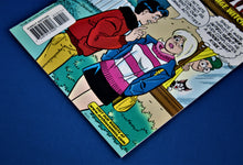 Load image into Gallery viewer, C - Archie Comics - Sabrina The Teenage Witch - #10 - February 1998