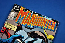 Charger l'image dans la galerie, DC Comics - Manhunter - #4 - October 1988