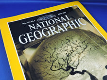 Load image into Gallery viewer, Magazine - National Geographic - Vol. 187, No. 6 - June 1995