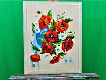 Charger l'image dans la galerie, MXB Crafts - Needlepoint - Poppies in Flower Pot