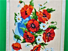 Charger l'image dans la galerie, MXB Crafts - Needlepoint - Poppies in Flower Pot