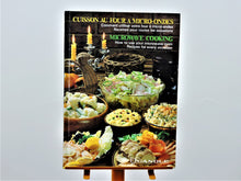 Charger l'image dans la galerie, Cook Books - Assorted - Microwave Cooking - Candle - 240 Pages
