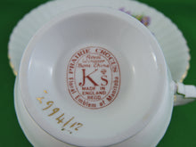 Charger l'image dans la galerie, Tea Cup - Royal Windsor - Prairie Crocus - Fine Bone China Tea Cup and Matching Saucer