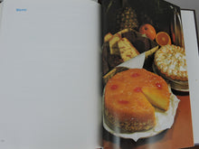 Charger l'image dans la galerie, Cook Books - Assorted - Microwave Cooking - Candle - 137 Pages