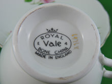 Charger l'image dans la galerie, Tea Cup - Royal Vale - Pink Flowers - Fine Bone China Tea Cup and Matching Saucer
