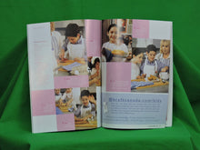 Load image into Gallery viewer, Cook Books - Kraft Kitchens "What's Cooking" - 2004 - Spring Issue