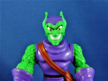 Charger l'image dans la galerie, Toys - 2012 - Hasbro - Spider-Man - Green Goblin Holding Pumpkin