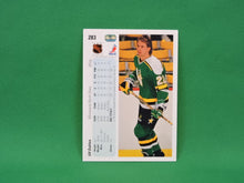 Charger l'image dans la galerie, Upper Deck Collector Cards - 1990 - #283 Ulf Dahlen