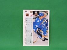 Charger l'image dans la galerie, Upper Deck Collector Cards - 1990 - #363 Lucien Deblois