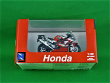 Load image into Gallery viewer, Toys - New-Ray Toys - 2005 - RoadRider Collection - Honda RC 51 - 1/32