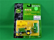 Charger l'image dans la galerie, Toys - ERTL - 2002 - John Deere - 455 Garden Tractor - 1/32