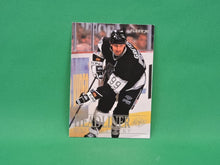 Charger l'image dans la galerie, Collector Cards - 1995 - Fleer - #4 0f 10 - Headliner - Insert Card - Wayne Gretzky