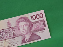 Charger l'image dans la galerie, Canadian Bank Notes - ENZ - 1988 - $1000 - EKA1890723