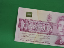 Charger l'image dans la galerie, Canadian Bank Notes - ENZ - 1988 - $1000 - EKA0399411