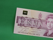 Charger l'image dans la galerie, Canadian Bank Notes - ENZ - 1988 - $1000 - EKA3050410
