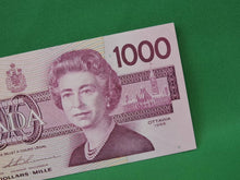 Charger l'image dans la galerie, Canadian Bank Notes - ENZ - 1988 - $1000 - EKA3050410