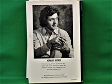 Charger l'image dans la galerie, Book - JAE - 1973 - The Hunting Animal - by Norman Bogner