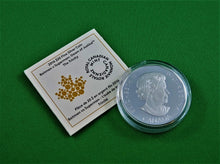 Charger l'image dans la galerie, Currency - Silver Coin - $20 - 2016 - RCM - Batman v Superman: Dawn of Justice -The Trinity