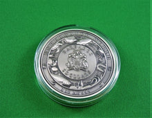 Charger l'image dans la galerie, Currency - Silver Coin - $5 - 2018 - Great White Shark