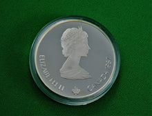 Charger l'image dans la galerie, Currency - Silver Coin - $20 - 1987 - RCM - Olympic Winter Games - Coin 10 - Bobsleigh