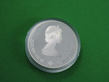 Charger l'image dans la galerie, Currency - Silver Coin - $20 - 1985 - Royal Canadian Mint - Olympic Winter Games - Coin 2 - Speed Skating