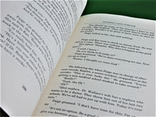 Charger l'image dans la galerie, Book - Sidney Sheldon - 1994 - Nothing Lasts Forever