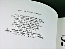 Charger l'image dans la galerie, Book - Sidney Sheldon - 1992 - The Stars Shine Down