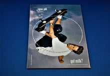 Load image into Gallery viewer, DC Comics - Catwoman Stalks Selina Kyle? - #70 - July 1999
