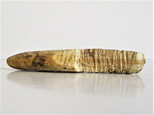 Charger l'image dans la galerie, Inuit Art - Thule Harpoon Head Artifact