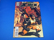 Load image into Gallery viewer, Marvel Comics - Astonishing X-Men - #36 - April 2011
