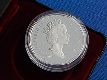 Load image into Gallery viewer, Silver Coin - $1 - 2002 - Royal Canadian Mint - Celebrating Queen Elizabeth II on her Golden Jubilee.
