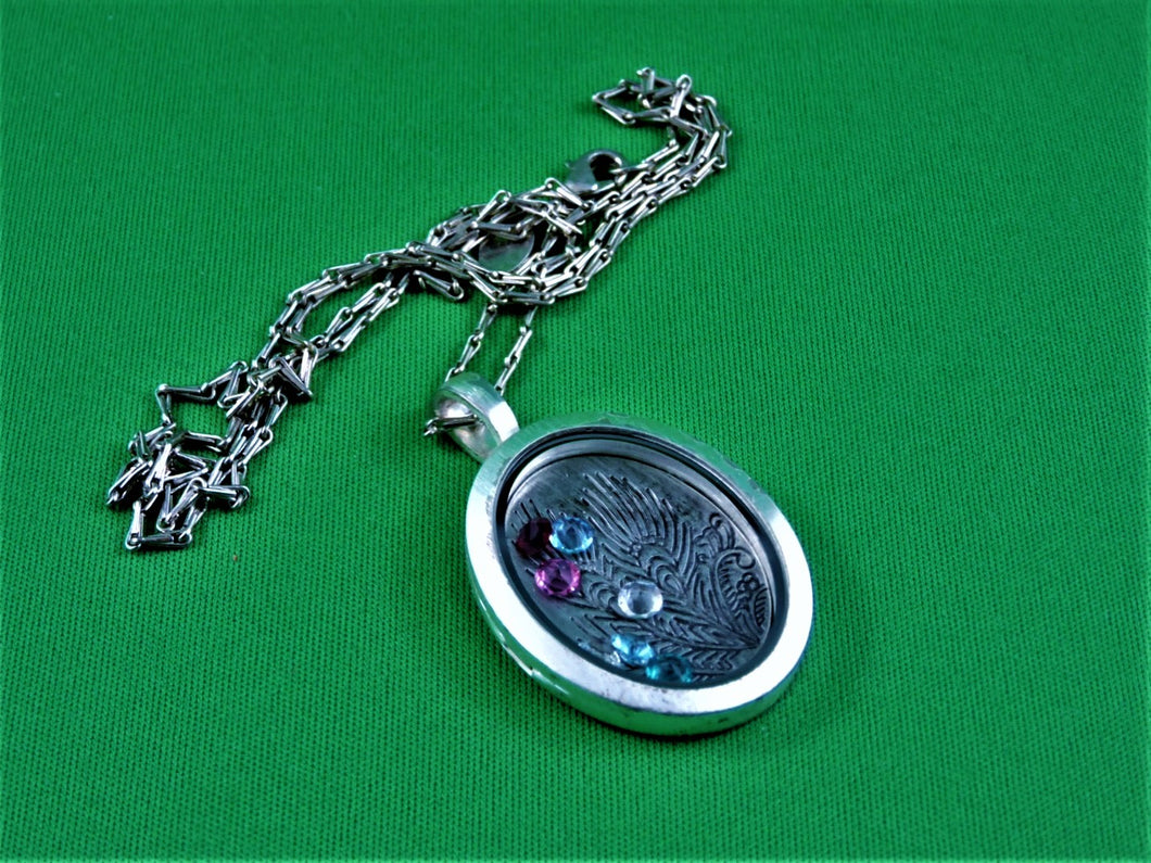 Jewelry - Necklace - South Hill Locket - Wheat Design