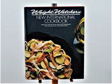 Charger l&#39;image dans la galerie, Cook Books - Assorted - 1985 - Weight Watchers - New International Cookbook
