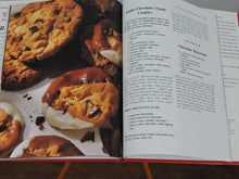 Charger l&#39;image dans la galerie, Cook Books - Assorted - 1993 - Betty Crocker - Everything Chocolate
