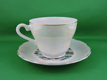 Charger l&#39;image dans la galerie, Tea Cup - Lusterware Yellowstone Park Souvenir - Fine Bone China Tea Cup and Matching Saucer
