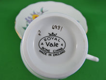 Charger l&#39;image dans la galerie, Tea Cup - Royal Vale - Pattern #6931 - Fine Bone China Tea Cup and Matching Saucer
