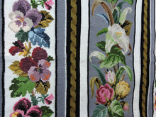 Charger l&#39;image dans la galerie, Quilts, Afghans, etc. - MXB - Beautiful Heirloom Design Homemade Quilt/Afghan - Multi Flowered
