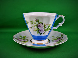 Tea Cup - Made in Japan M - 1048/322 - Fine Bone China Tea Cup and Matching Saucer