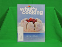 Charger l&#39;image dans la galerie, Cook Books - Kraft Kitchens &quot;What&#39;s Cooking&quot; - 2004 - Spring Issue
