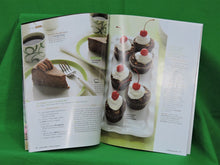 Load image into Gallery viewer, Cook Books - Kraft Kitchens &quot;What&#39;s Cooking&quot; - 2009 - Spring Issue
