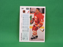 Charger l&#39;image dans la galerie, Upper Deck Collector Cards - 1990 - #294 Brad McCrimmon

