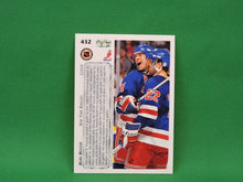 Charger l&#39;image dans la galerie, Upper Deck Collector Cards - 1992 - #432 Mark Messier
