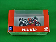 Load image into Gallery viewer, Toys - New-Ray Toys - 2005 - RoadRider Collection - Honda RC 51 - 1/32
