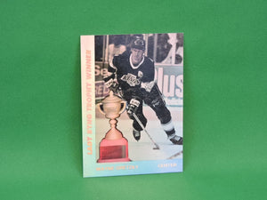 Collector Cards - 1991 - Upper Deck - #AW6 - Lady Bing Trophy Winner - Hologram - Wayne Gretzky