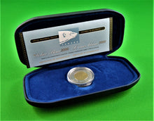 Charger l&#39;image dans la galerie, Currency - Commemorative Coin and Stamp Collection - $2 - 2000 - Canada Post - Polar Bear
