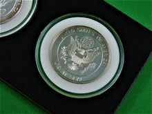 Charger l&#39;image dans la galerie, Currency - Silver 2 Coin Set - 1986 - US - Charleston Mint - Statue of Liberty and Constitution
