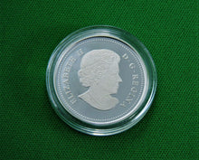 Charger l&#39;image dans la galerie, Currency - Silver Coin - $3 - 2016 - RCM - Queen Elizabeth Rose
